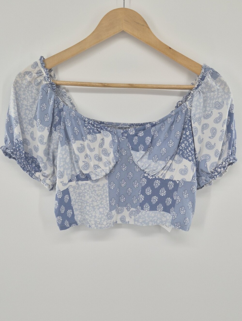 Hollister Smocked Crop Top S‎ Blue White Patchwork Paisley Boho Festival Cottage